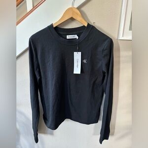 NWT Women’s Calvin Klein Long Sleeves Tee in Medium